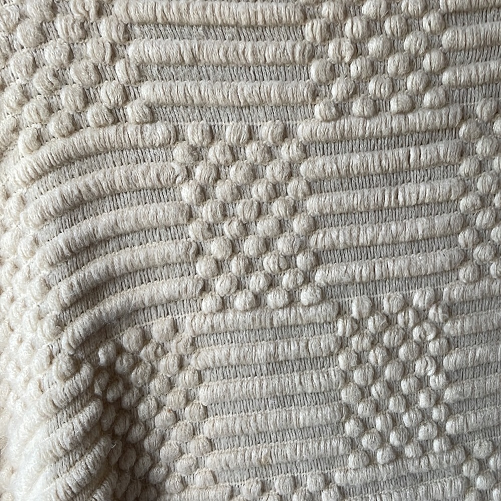 Poncho - Picture 2 of 6
